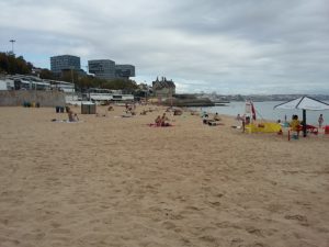 Widok na plażę w Cascais