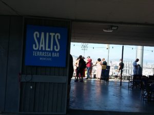 Wejście na taras widokowy baru Salts Terrassa